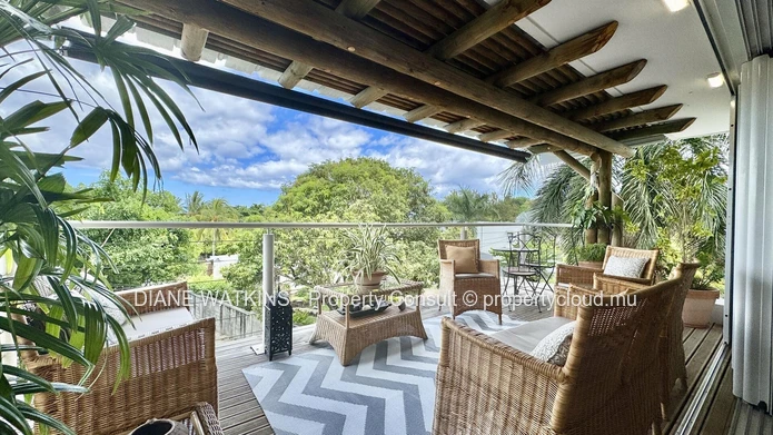 Exceptional Private Residence in La Preneuse with Panoramic Sea Views and Private Pool