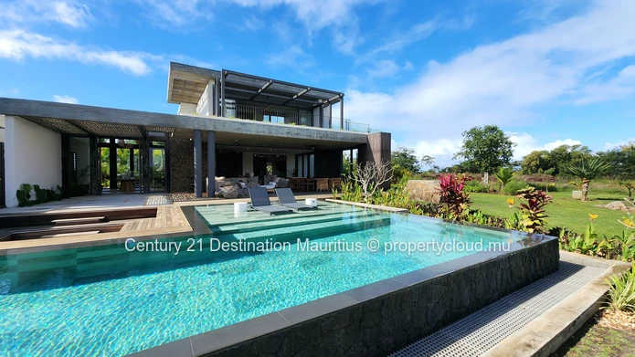 The Pinnacle of Estate Living