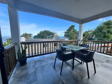 Charming 3-Bedroom House with Stunning Sea Views – Baie du Cap