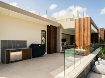 4 Bedroom Villa