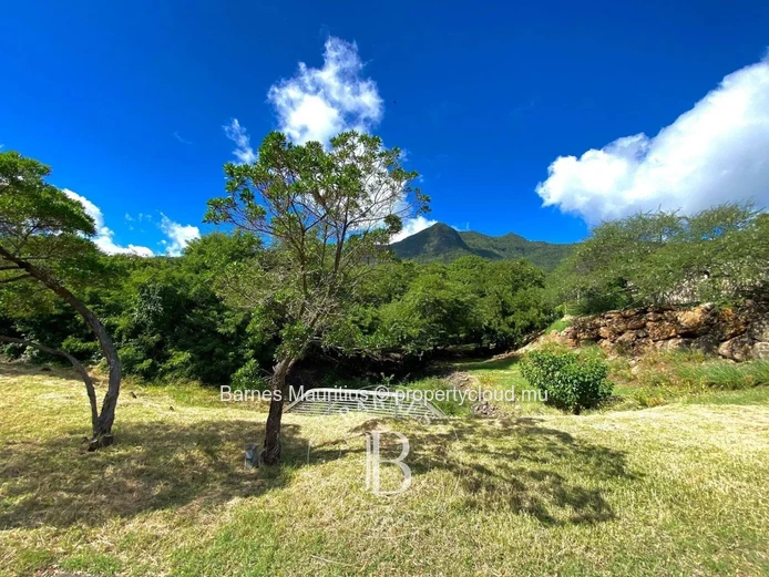 BLACK RIVER – Residential Plot with Mountain View