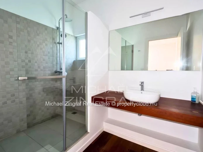 Votre Duplex Privé avec Piscine au Cœur de Rivière Noire