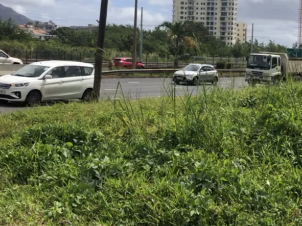 For sale commercial land of 1 .50 acre on the motor way at Saint Jean,Trianon.