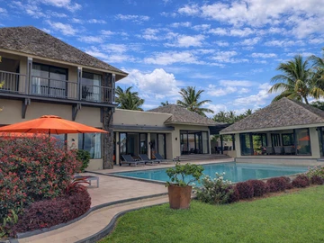 5 Bedroom House