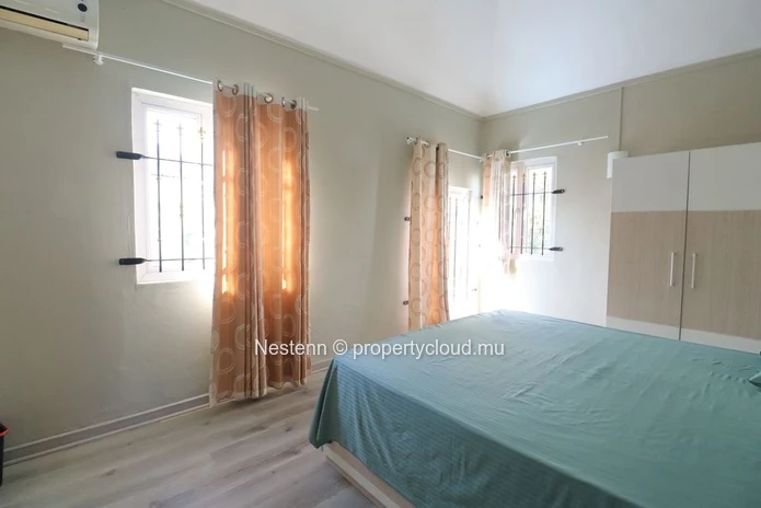 Charming 3-bedroom house with private pool 