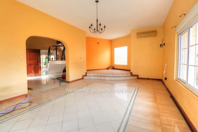 Opportunité Rare à Cap Malheureux : Villa Familiale de 200 m² avec Piscine 