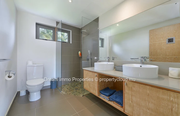 Splendid 3-Bedroom Villa Close To The Beach In Grand Baie – Mauritius