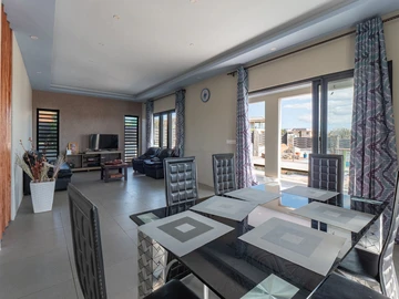 4 Bedroom Villa