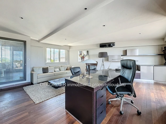 Bureau à vendre au cœur de Grand Baie