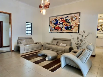 4 Bedroom Villa