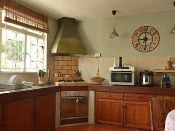 5 Bedroom House