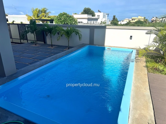 Flic-en-Flac – À vendre : Villa neuve 4 chambres avec piscine