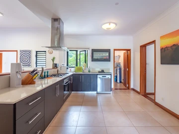 5 Bedroom Villa