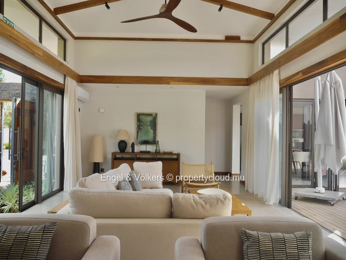 Tropical Luxury Living on the North-West Coast