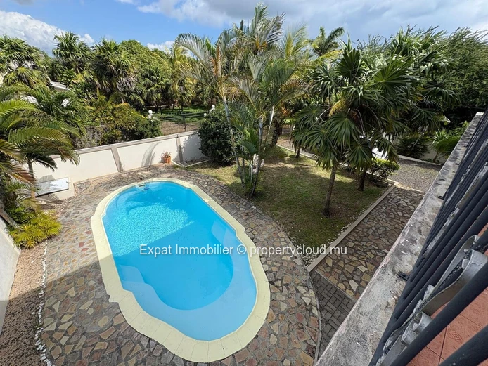 Villa Individuelle 3 Chambres Avec Piscine Et Jardin – Calodyne