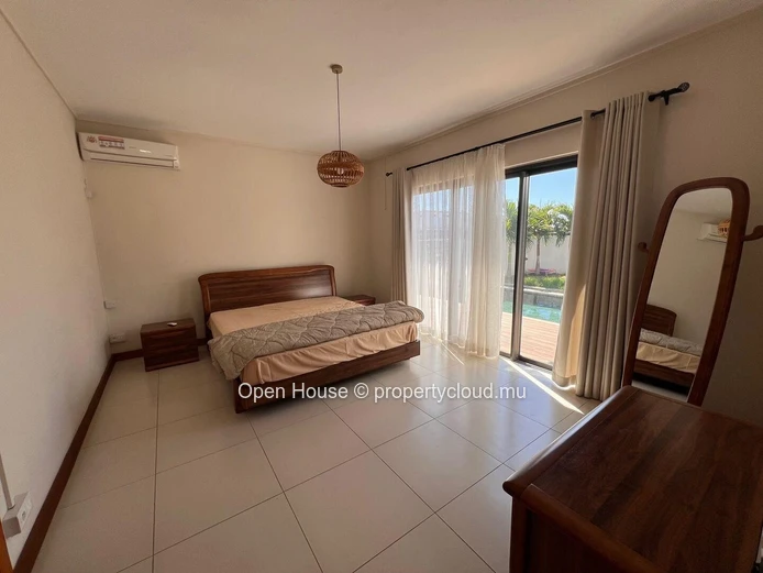 Architect-designed villa in Mon Choisy, featuring 4 bedrooms, 3 bathrooms, 1 office, and a swimming pool.
