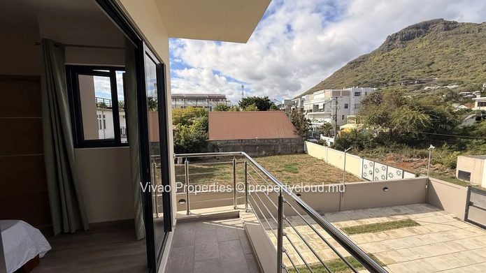 Brand new 3-bedroom furnished apartment, access to communal pool, walking distance to La Preneuse beach, Black River ...