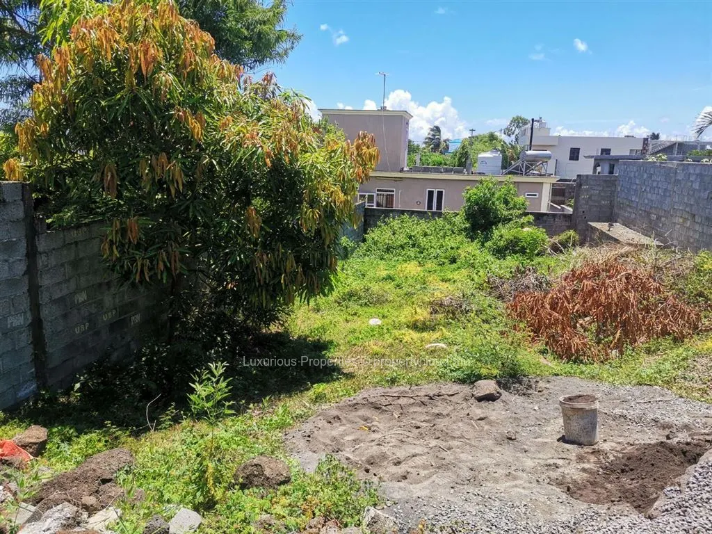 Residential Land for Sale in School Road, Petit Raffray LUXP227768