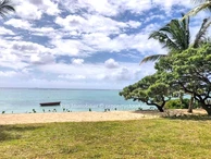 Beachfront modern apartment in a prime area of Pereybere.