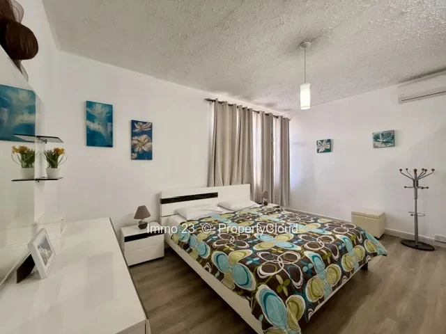 Maisons / Villas - 10 chambres - Quatre Bornes