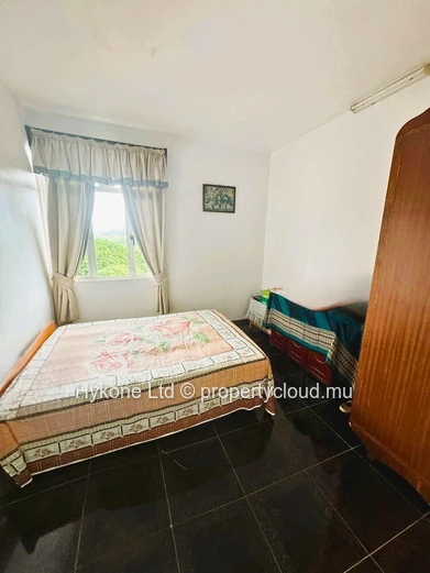 À Vendre : Vaste Terrain Résidentiel D'exception Avec Maison À Chamouny