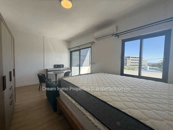 Studio meublé très lumineux avec vue mer à Flic en Flac – Ile Maurice