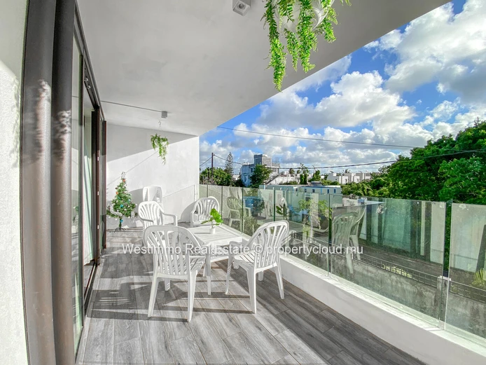 Modern 3-bedroom apartment for rent in the heart of Pereybere