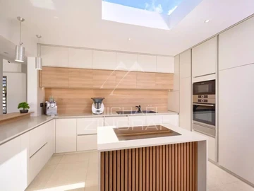 4 Bedroom Villa