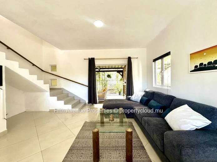 Two-bedroom duplex in a secure residence with swimming pool