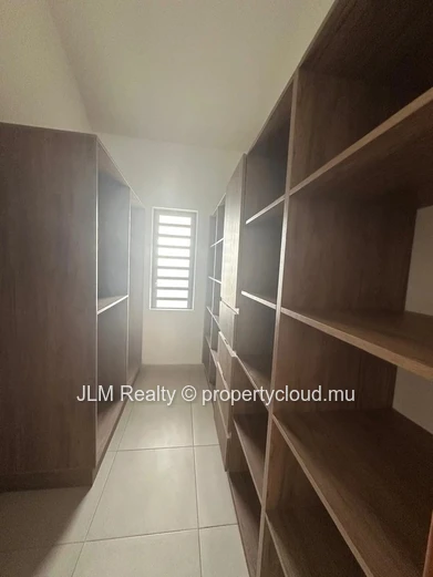 For Rent : Spacious Villa with Private Pool and Mountain View in Tamarin, Mauritius