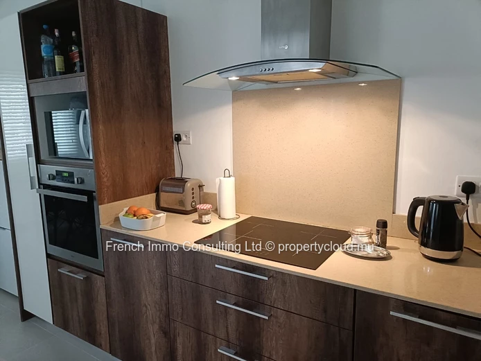 Appartement 2 chambres a pereybere en vente locale