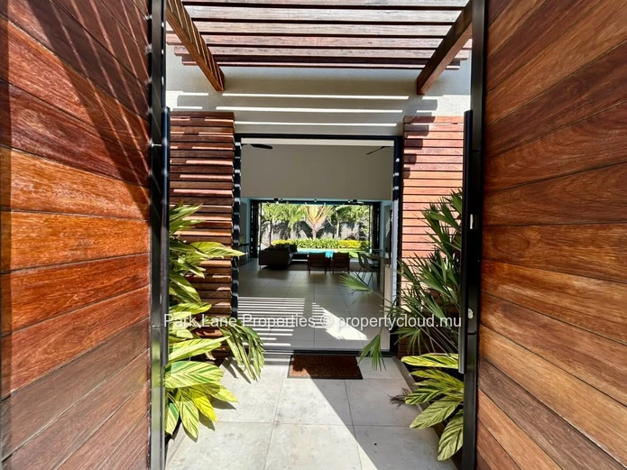 **Luxury Villa in an Exclusive Grand Baie Residence**