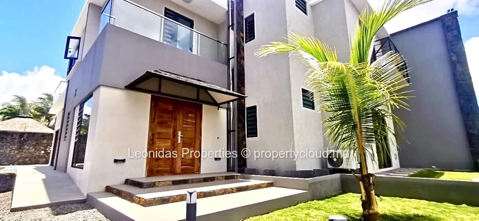 Magnifique villa neuve de 4 chambres en suites 