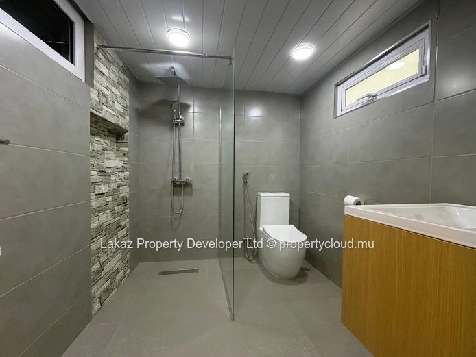 3 bedrooms apartment in Calodyne - 1 min beach
