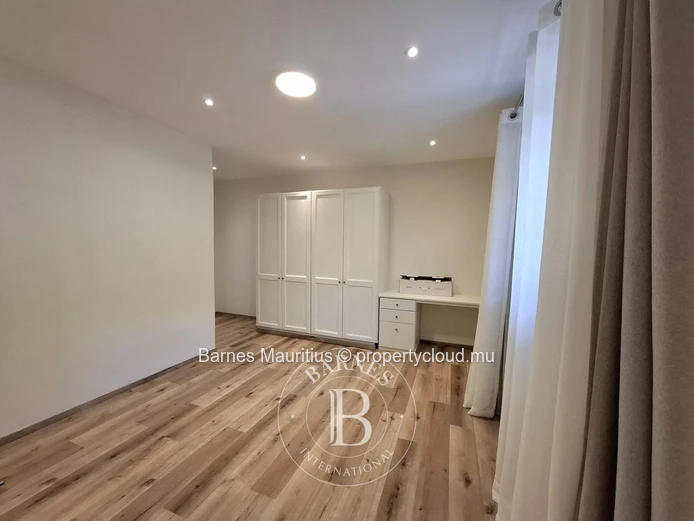 FLOREAL - Renovated duplex with garden - 282 m²