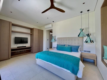 4 Bedroom Villa