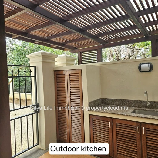 Maison d'architecte avec piscine à vendre à Mapou 380m²