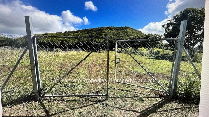 Terrain agricole à vendre à Sodnac