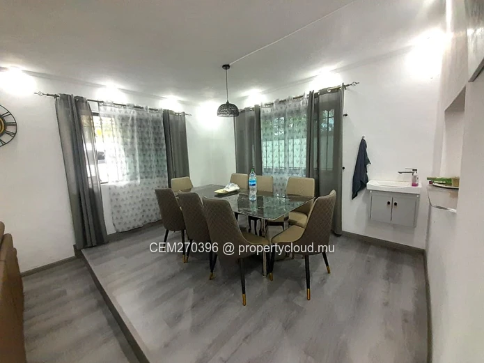 Maison familiale spacieuse à louer - Curepipe