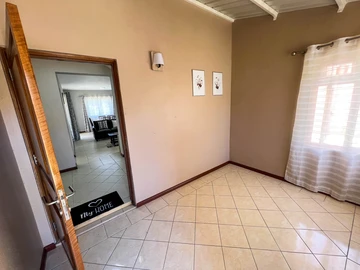 3 Bedroom Townhouse, Duplex