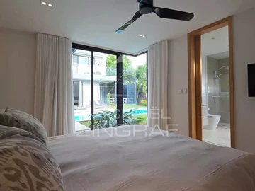 4 Bedroom Villa