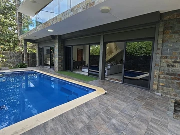 7 Bedroom House