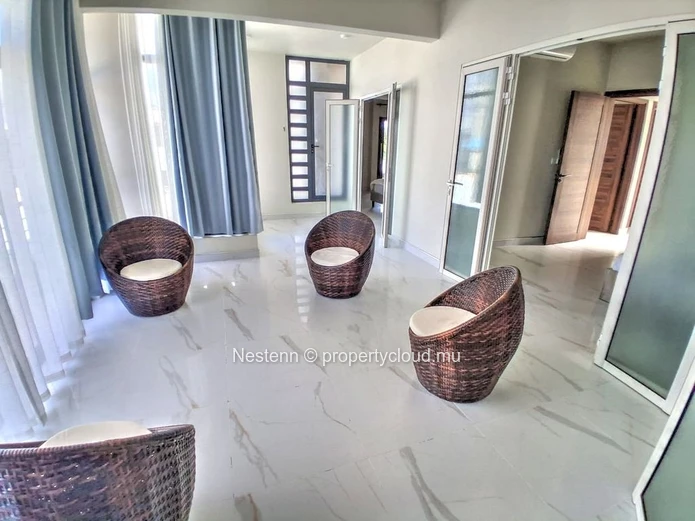 Villa contemporaine 4 chambres avec piscine 