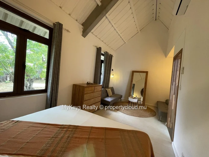 Furnished Villa For Sale - Spacious Garden