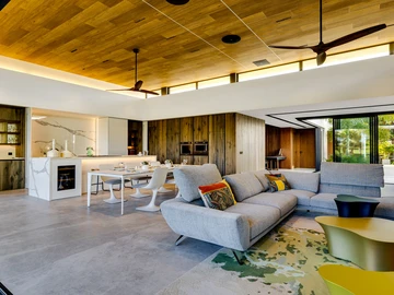 4 Bedroom Villa