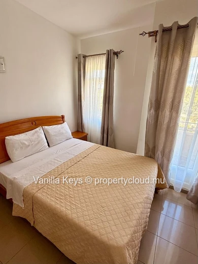 Spacious 4-Bedroom Apartment with Sea Views – Flic en Flac