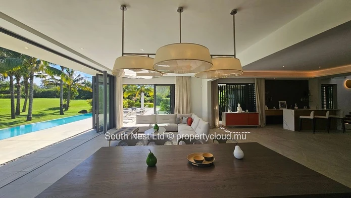 Villa design exclusive avec 5 chambres et vue imprenable sur les montagnes