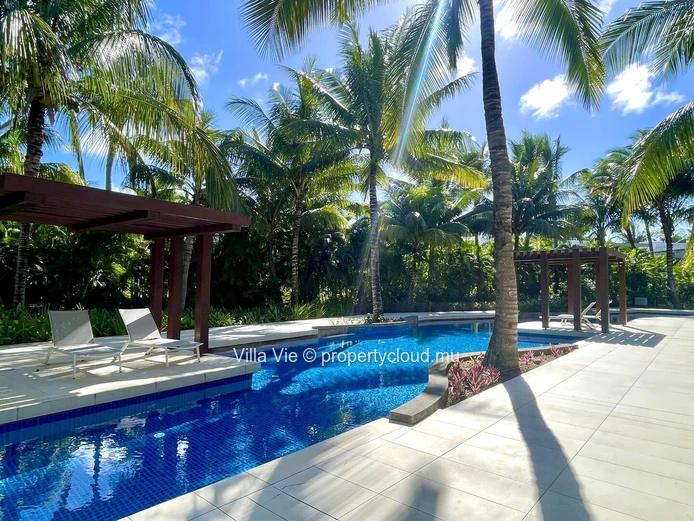 Mont Choisy - Beautiful 2-bedroom en suite apartment in a secure residence, golf view
