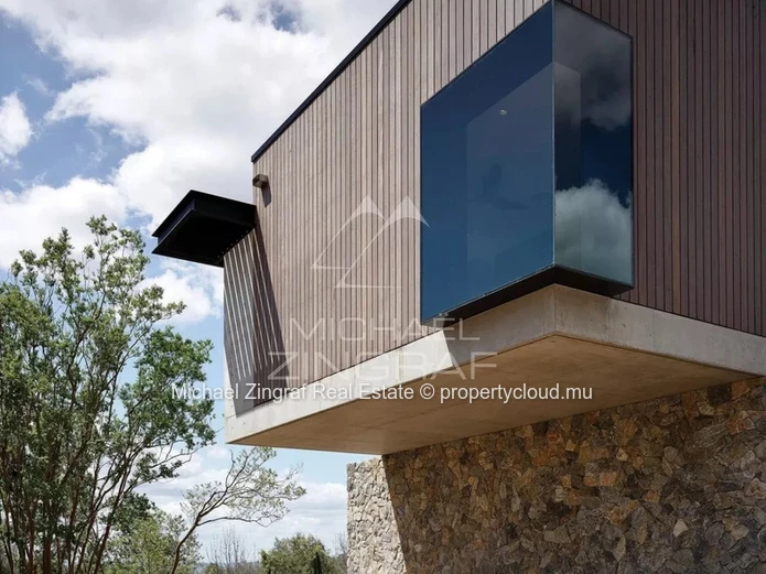 Exceptional Beachfront Duplex Penthouse – Pointe aux Canonniers