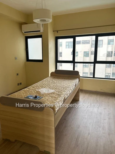 Superbe penthouse sur deux niveaux à vendre à Quatre Bornes
